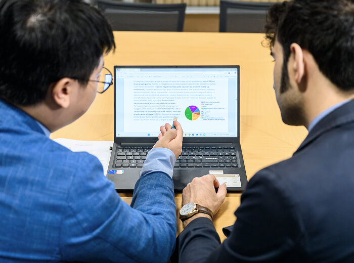 Esperti in consulenza post-marketing a lavoro