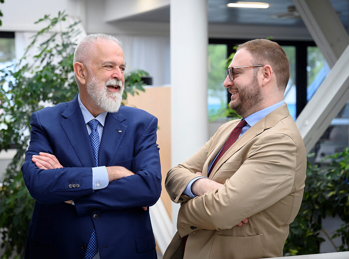 Mario Federighi con il figlio Federigo nella sede di IFBS